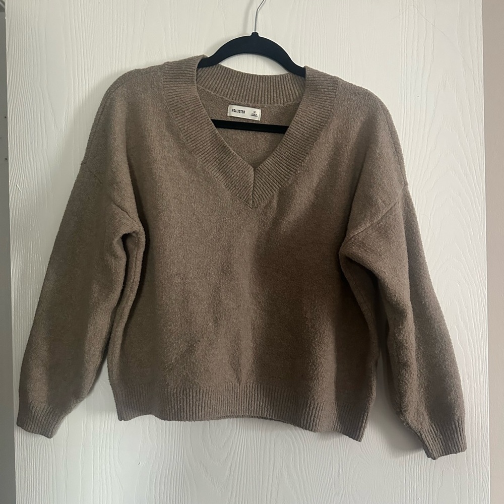 Hollister Taupe V-Neck Cozy Knit Sweater